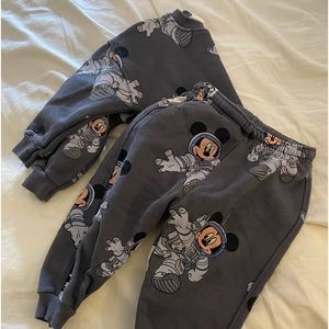 Sweatsuit outfit size 18-24 month